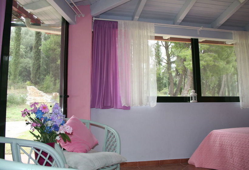 פנסיון Terry Land Village