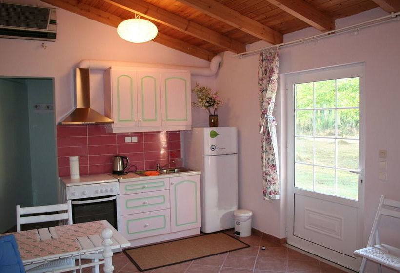 פנסיון Terry Land Village