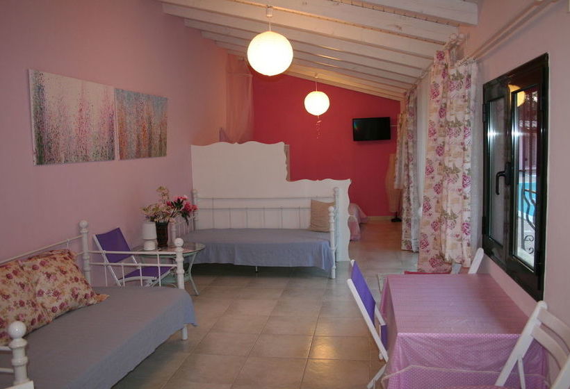 פנסיון Terry Land Village