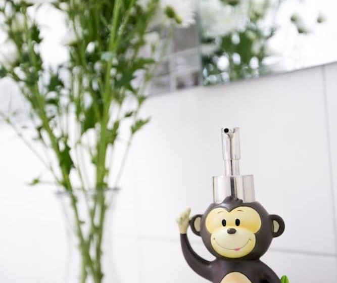 ペンション White Monkey Guesthouse