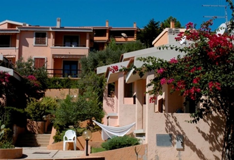 Residence Il Borgo Di Porto Corallo