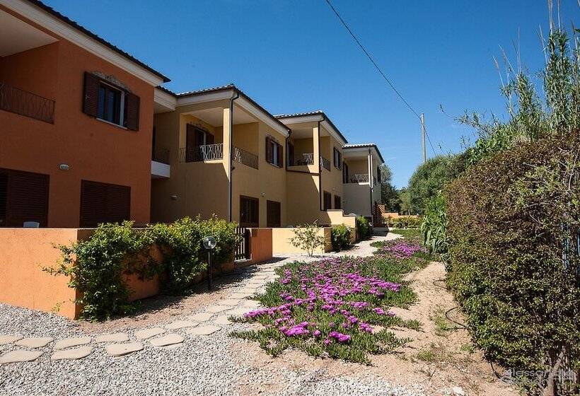 Residence L'isola Surf House