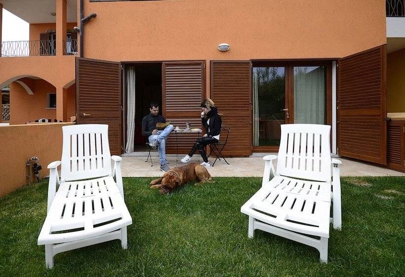 Residence L'isola Surf House