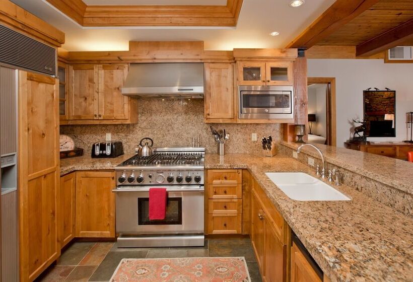 Teton Private Residences