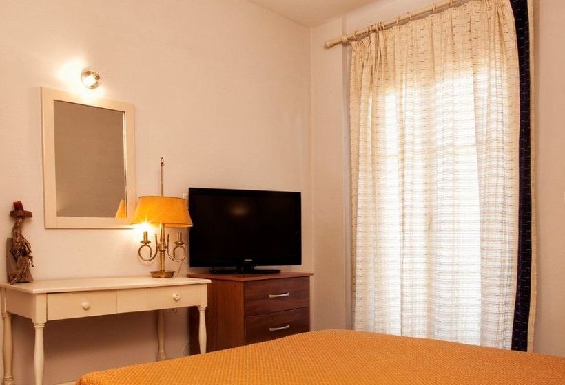 Veroniki Studios & Apartments