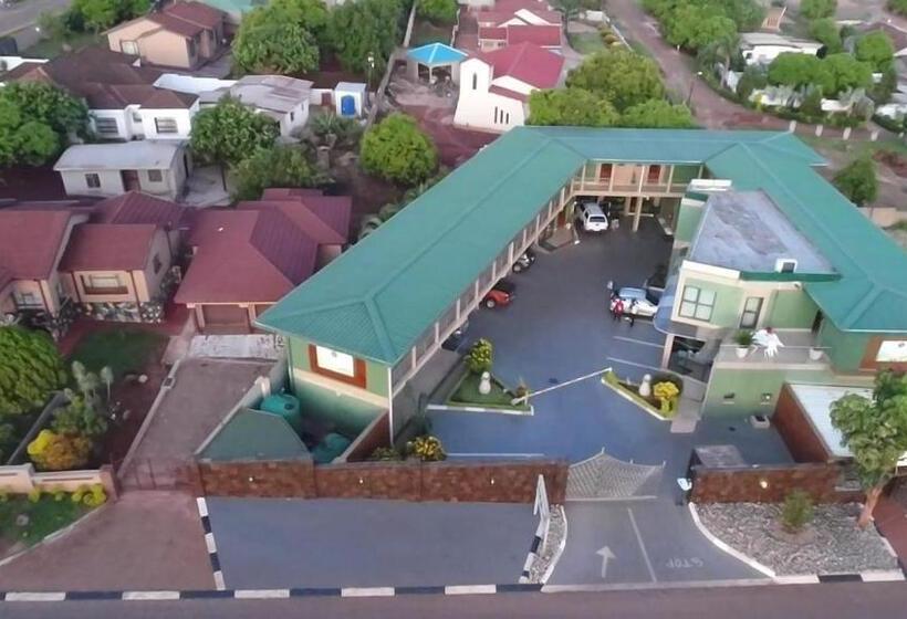 Vhafamadi Bed And Breakfast