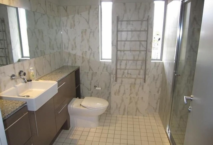 Wyndel Apartments   Harbour Watch