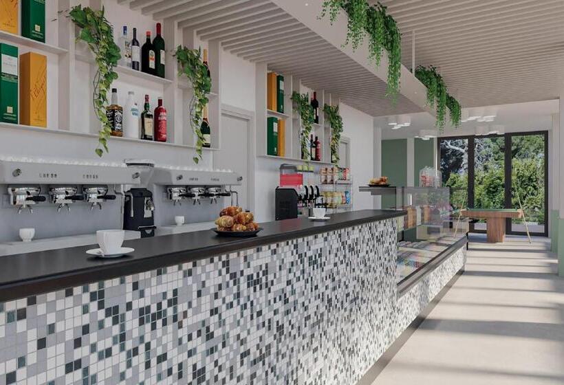 Eraora Hotel Village