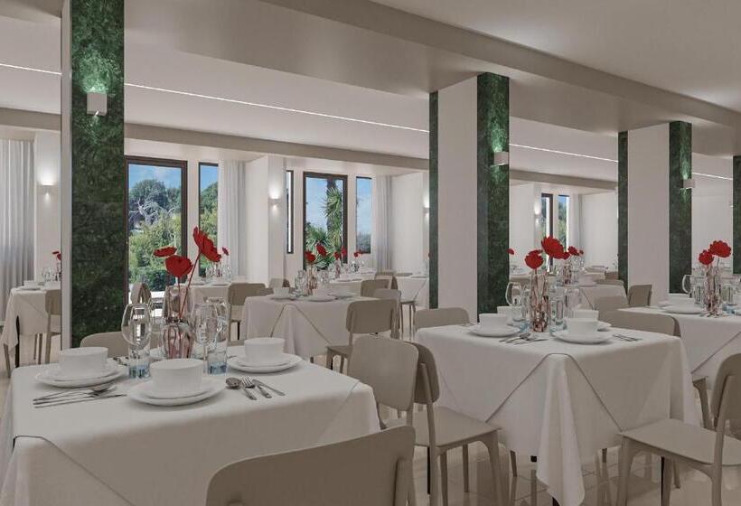 Eraora Hotel Village