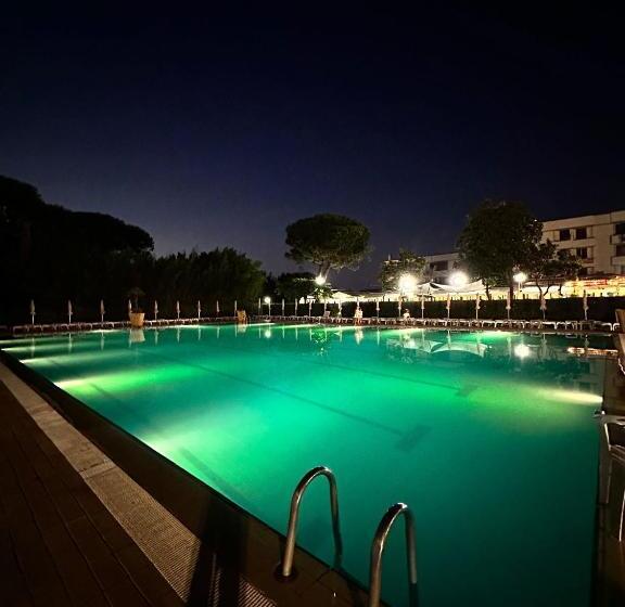 Eraora Hotel Village