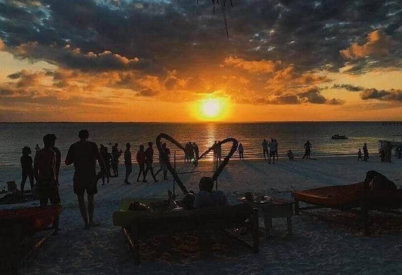 فندق Kae Beach Bungalow