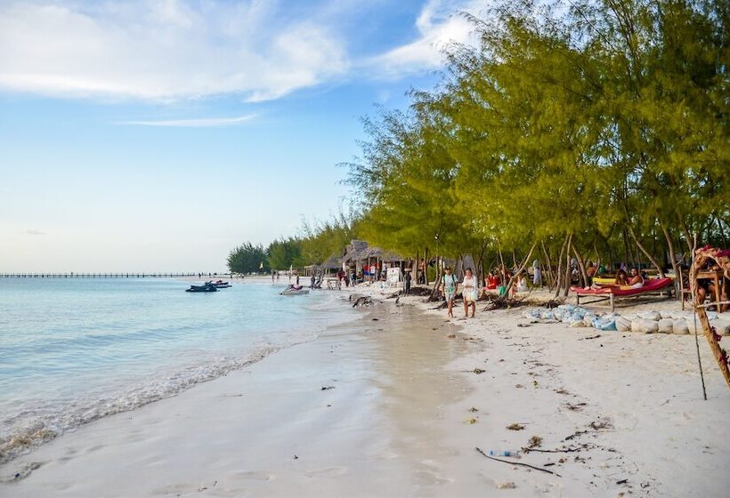 فندق Kae Beach Bungalow