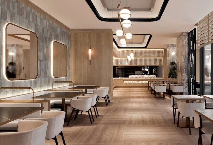 فندق Mövenpick Living Istanbul Camlivadi