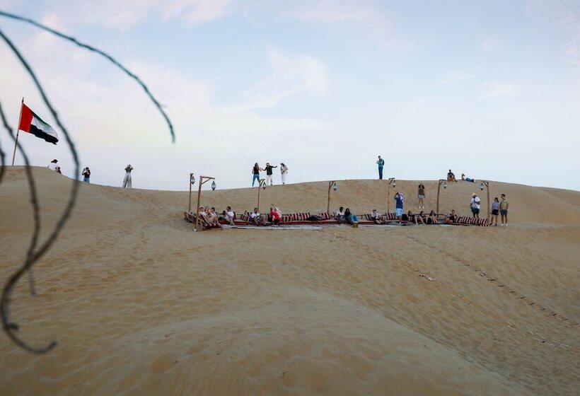 Отель Al Khayma Camp Elite Glamping & Dining In Experience