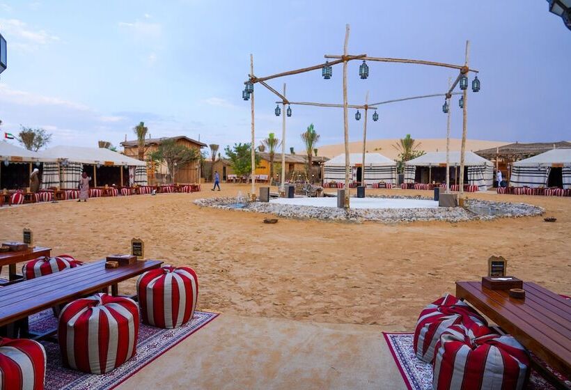 Отель Al Khayma Camp Elite Glamping & Dining In Experience