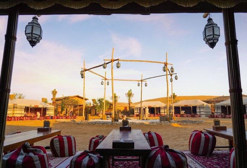 Отель Al Khayma Camp Elite Glamping & Dining In Experience