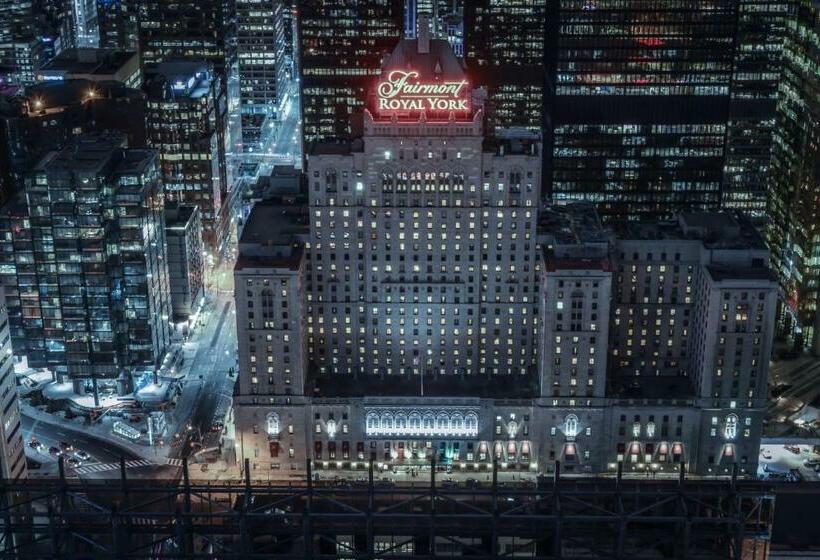 בית מלון כפרי Fairmont Royal York Gold Experience