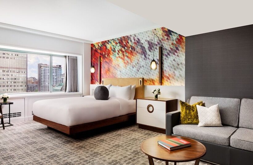 ホテル Fairmont The Queen Elizabeth Gold Experience