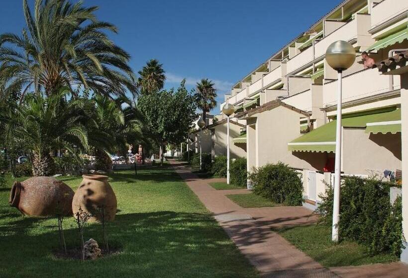 Apartamentos Estival Park