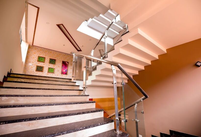 Bed and Breakfast Krishnavalsam Regency