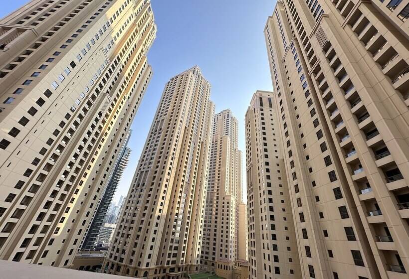 Bollywood Beach Hostel