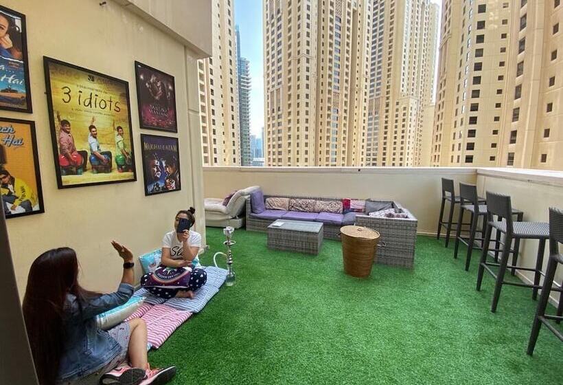 Bollywood Beach Hostel