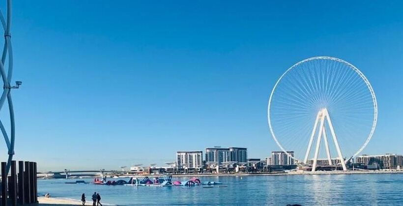 Bollywood Beach Hostel