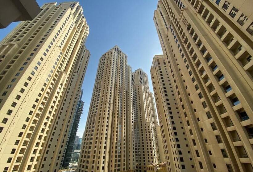 Bollywood Beach Hostel