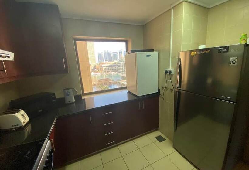 Bollywood Beach Hostel