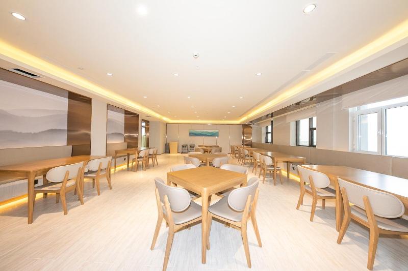 호텔 Full Season  Xingtai Museum Store