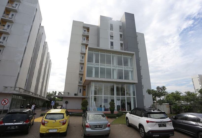 هتل Oyo 92318 Elis Rooms