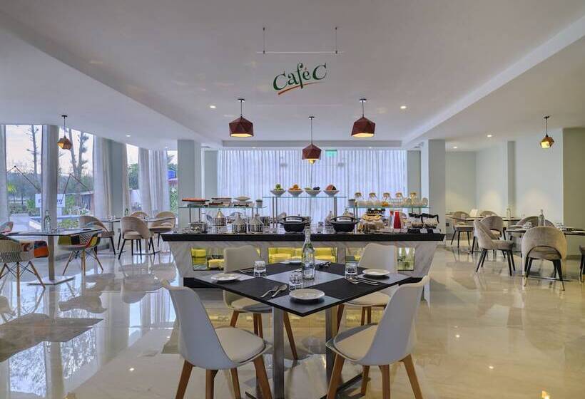 ホテル Zone Connect By The Park Port Blair