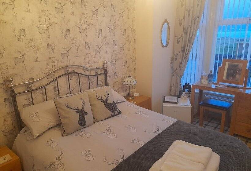 بنسيون Montague Villa