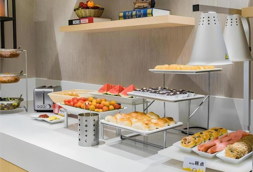 Отель City Comfort Inn Guilin Railway Station