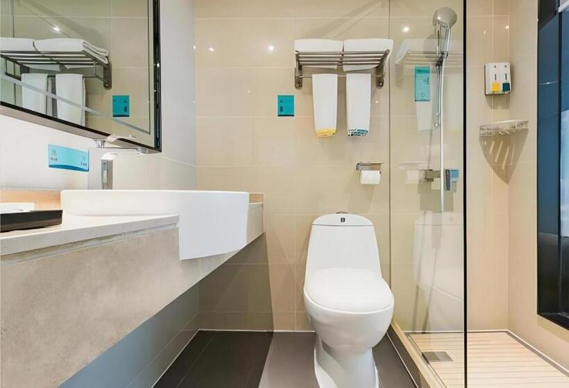 Отель City Comfort Inn Guilin Railway Station