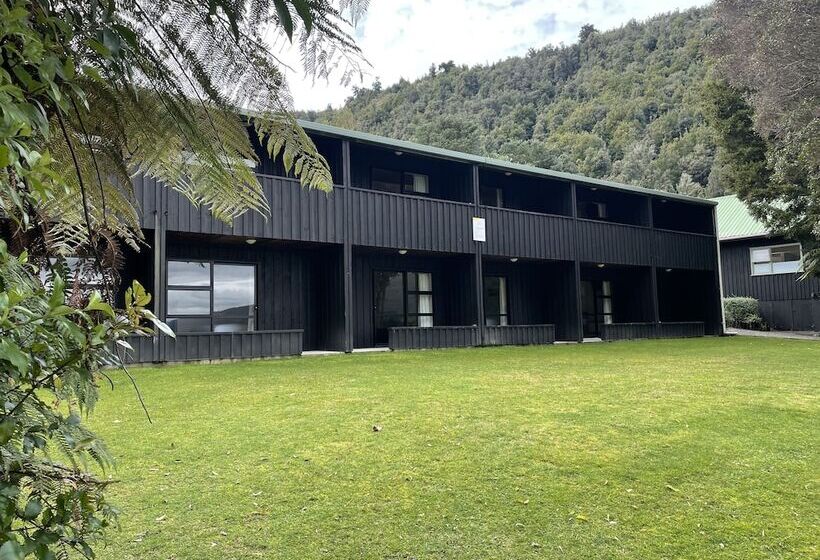 호텔 Lakes Lodge Okataina