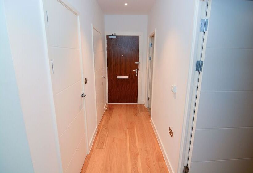 Apartment Wharf   Cambridge Avenue