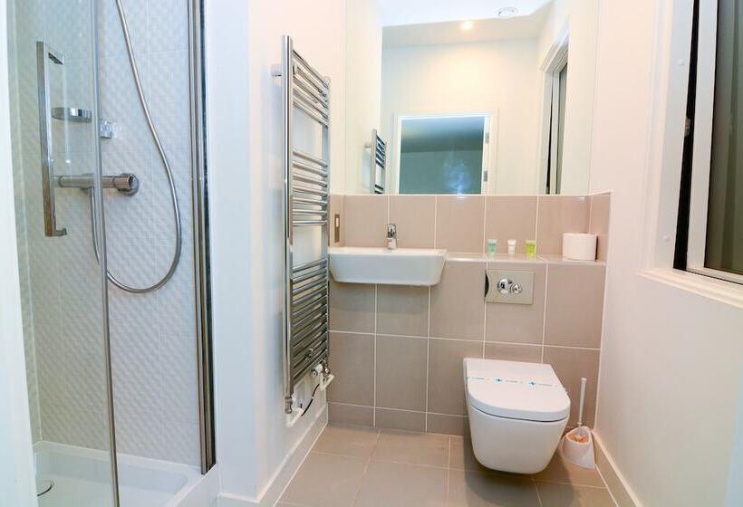 Apartment Wharf   Cambridge Avenue