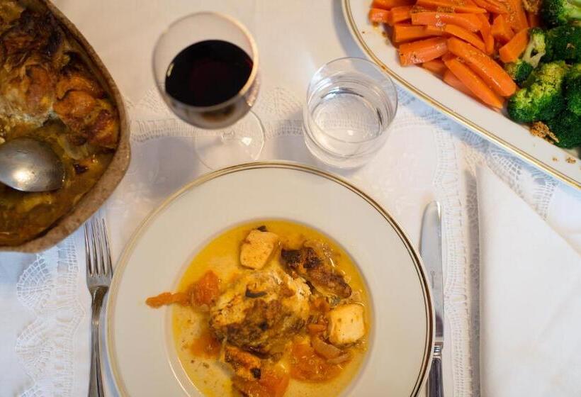 مبيت وإفطار Aux Charmes De Maintenon