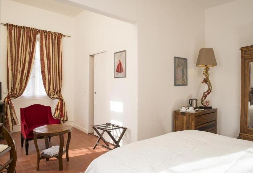 مبيت وإفطار Aux Charmes De Maintenon