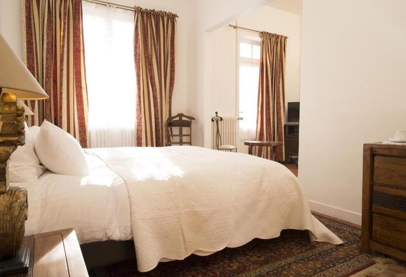 مبيت وإفطار Aux Charmes De Maintenon