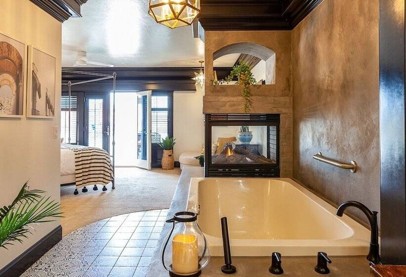 مبيت وإفطار Cameo Heights Mansion And The Vine Fine Dining Restaurant