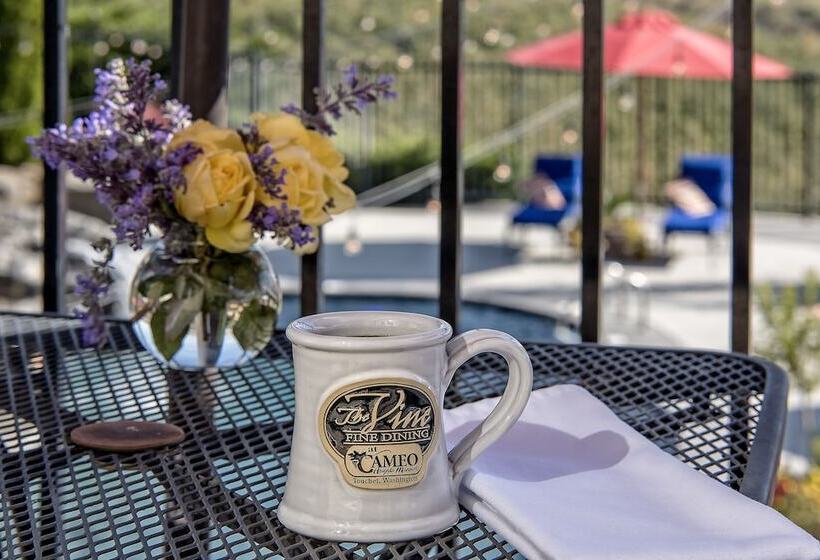 مبيت وإفطار Cameo Heights Mansion And The Vine Fine Dining Restaurant