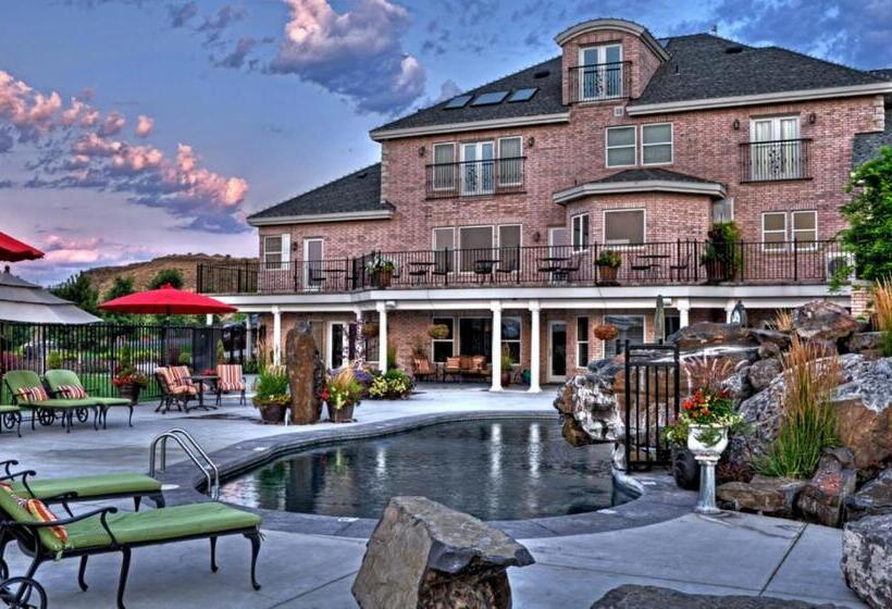 مبيت وإفطار Cameo Heights Mansion And The Vine Fine Dining Restaurant