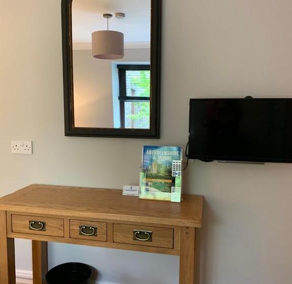 مبيت وإفطار Crawfield Grange