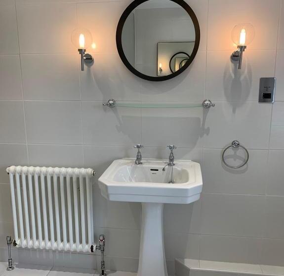 مبيت وإفطار Crawfield Grange