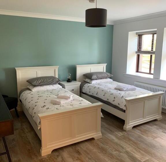 مبيت وإفطار Crawfield Grange