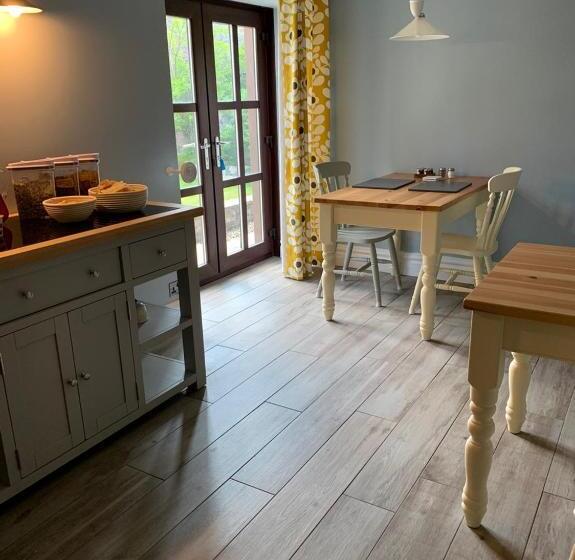 مبيت وإفطار Crawfield Grange