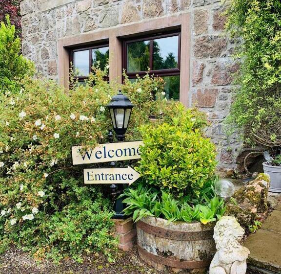 مبيت وإفطار Crawfield Grange