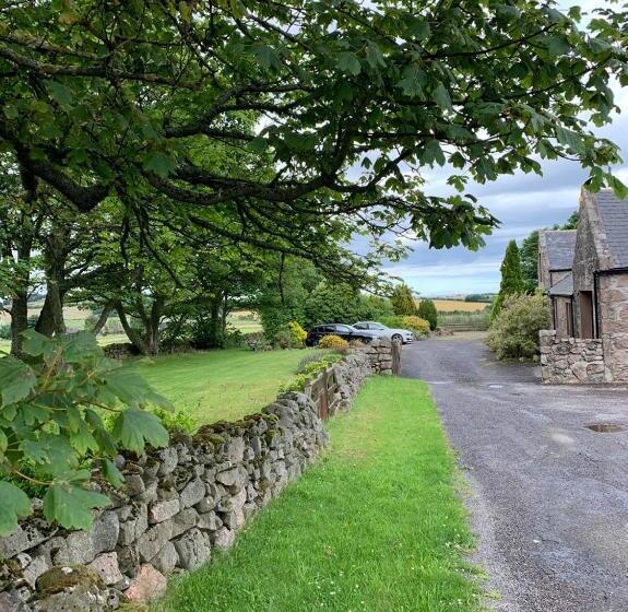 مبيت وإفطار Crawfield Grange